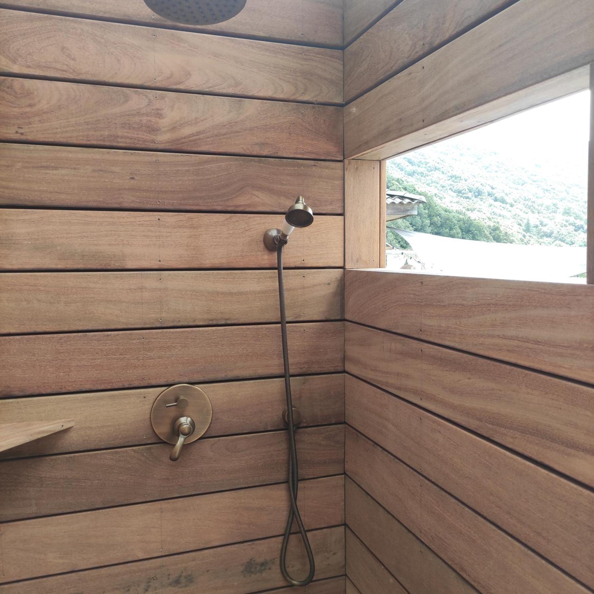 VillaRadriimas 2 ha de confort et de tranquillité avec vue sur la mer Sollacaro Chambre photo