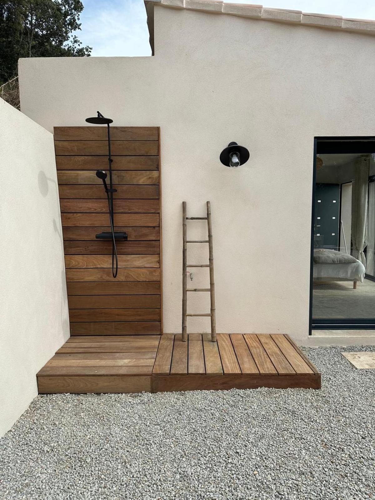 VillaRadriimas 2 ha de confort et de tranquillité avec vue sur la mer Sollacaro Extérieur photo