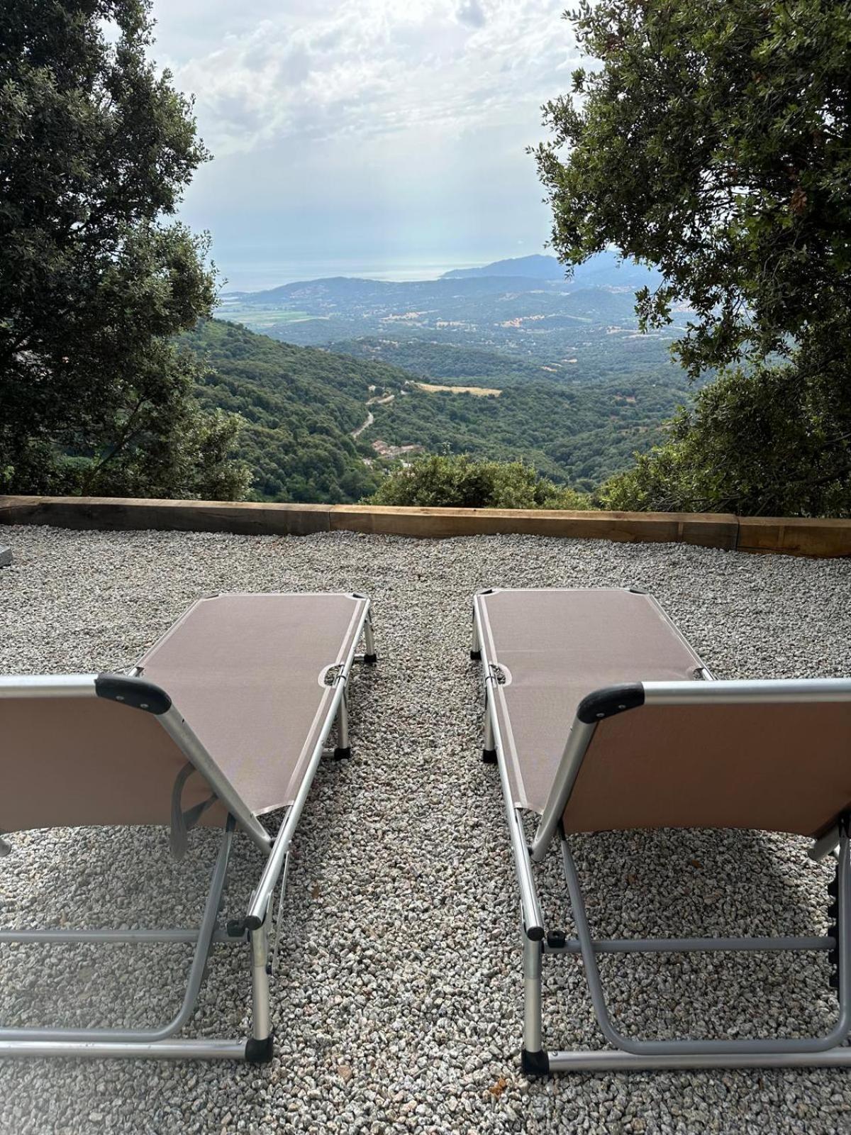 VillaRadriimas 2 ha de confort et de tranquillité avec vue sur la mer Sollacaro Extérieur photo
